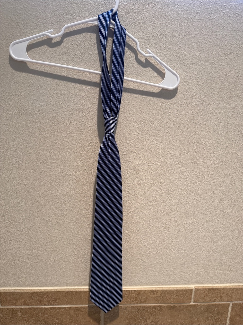 Navy and White Diagonal Stripe Men's Tie